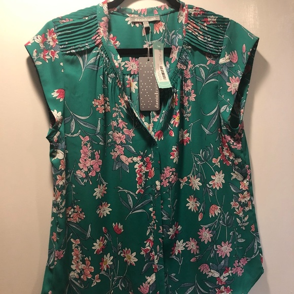 Daniel Rainn Tops - Daniel Rainn - Bernal Split Neck Blouse, L